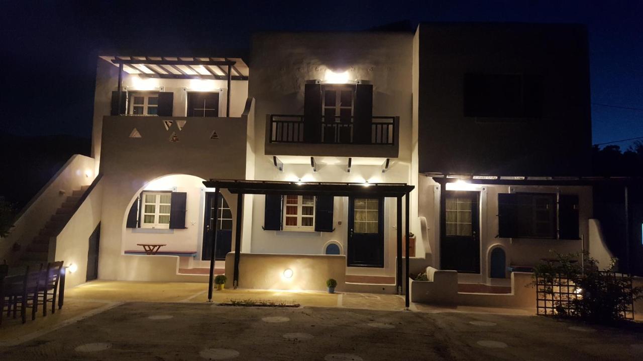 Ο Μπαξεσ Apartment Livadi  Exterior foto
